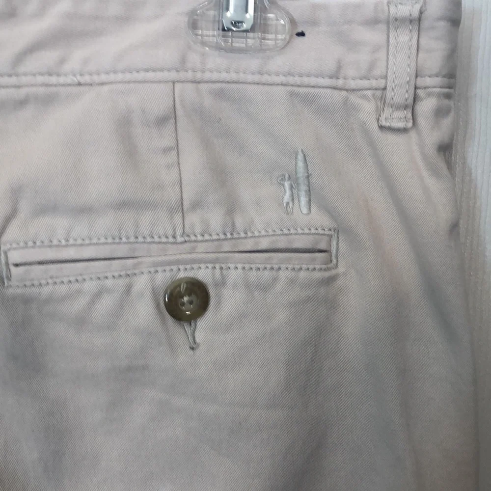 JOHNNIE-O 98% COTTON 2 % SPANDEX PREWORN USED  WAIST 35.5